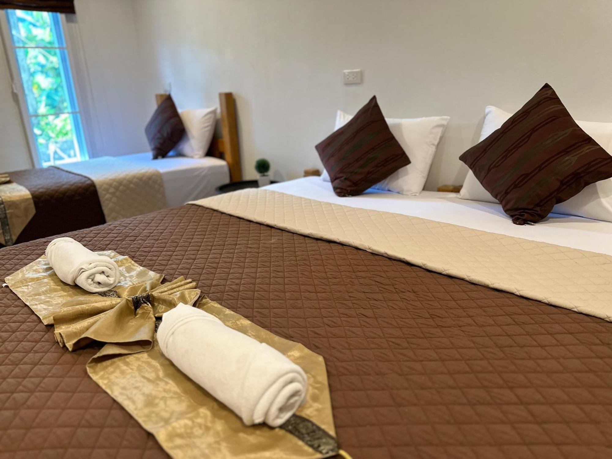 Suntalee House Hotel Nai Yang-stranden Eksteriør billede