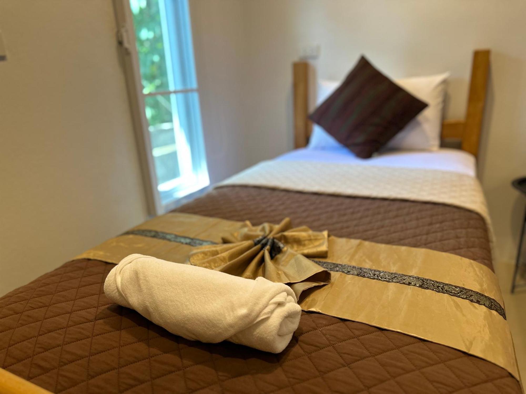 Suntalee House Hotel Nai Yang-stranden Eksteriør billede