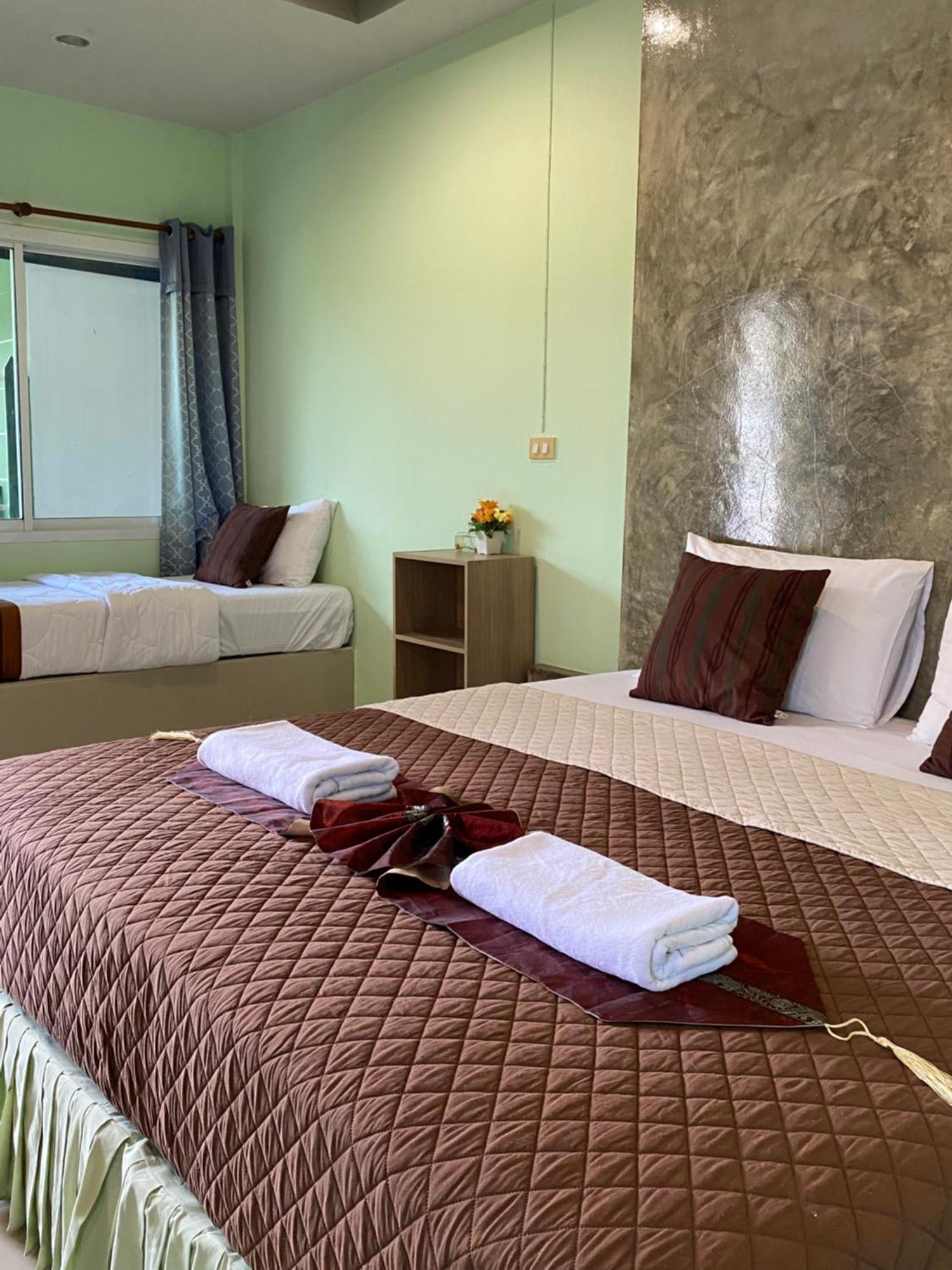Suntalee House Hotel Nai Yang-stranden Eksteriør billede